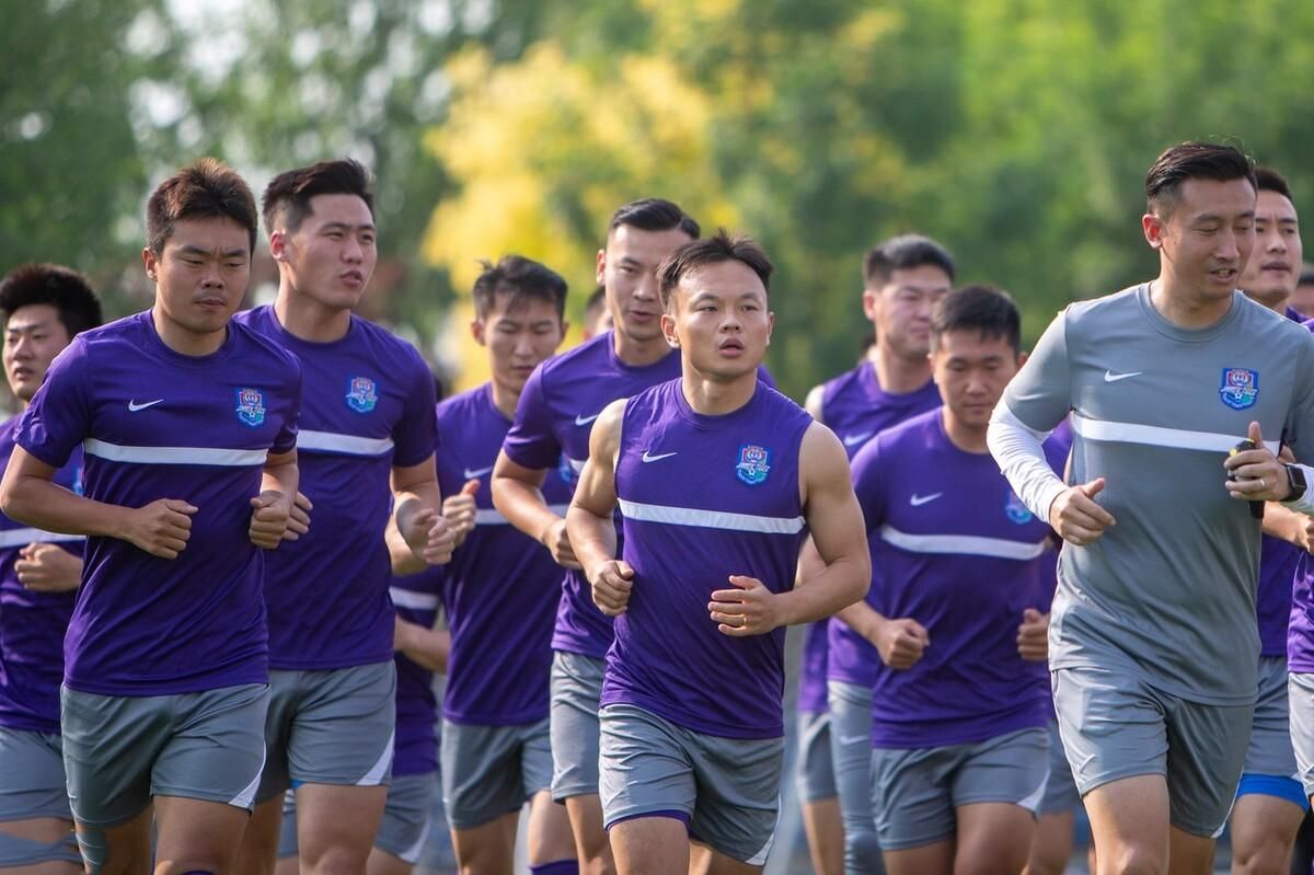 关于加时末段广州队调整名单以备亚冠，远射贴柱环节打磨，质疑声仍在，医务组通报恢复的信息