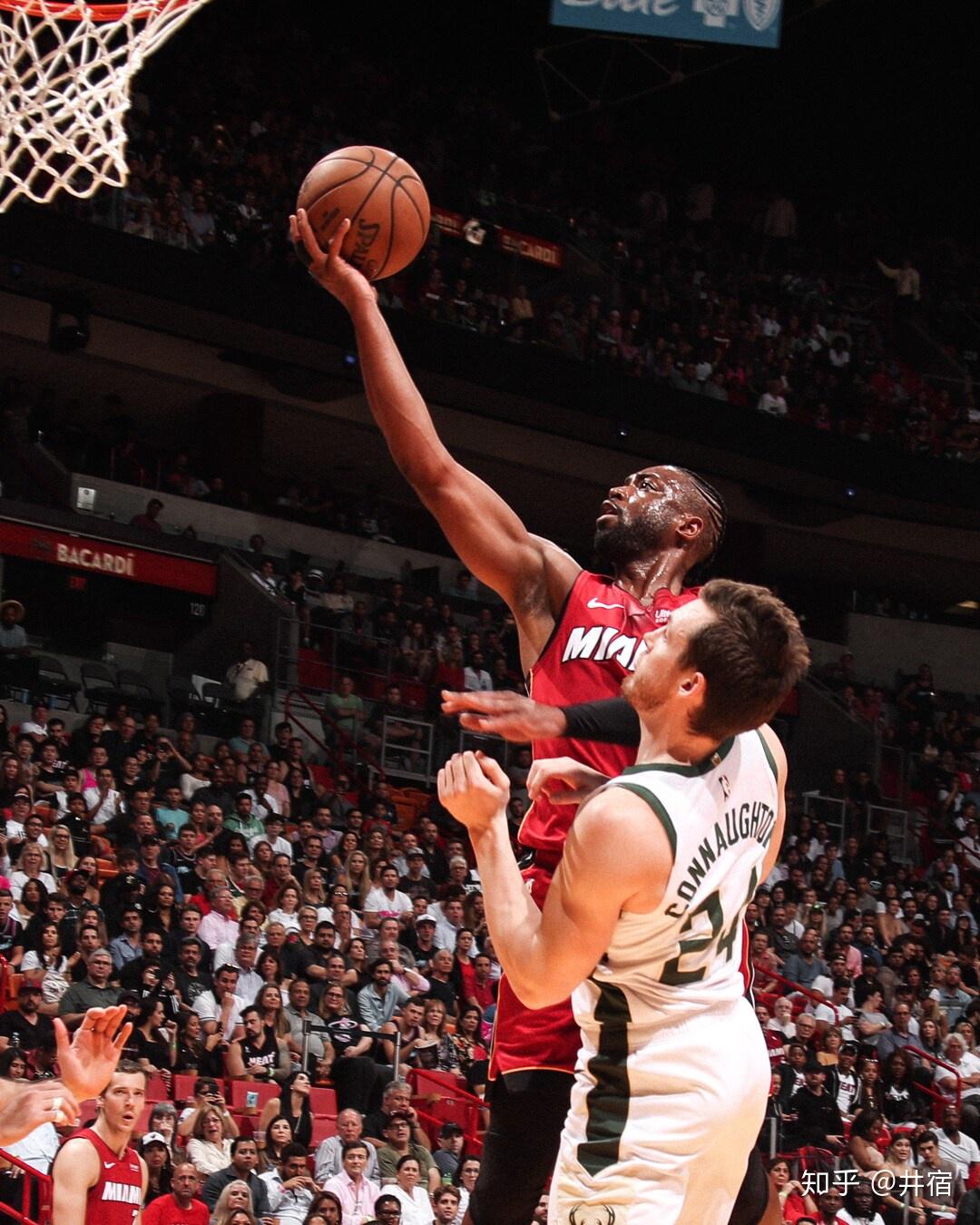 密尔沃基雄鹿迎亚冠关键赛,清晨更衣室发声,态度坚定,阵容厚度经受考验的简单介绍 密尔沃基雄鹿迎亚冠关键赛,清晨更衣室发声,态度坚定,阵容厚度经受考验的简单介绍